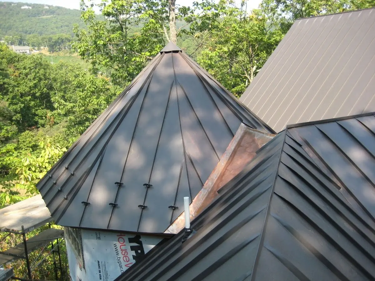 Professional Roof Tarp Installation by Craftsman Roofing in Cockrell Hill